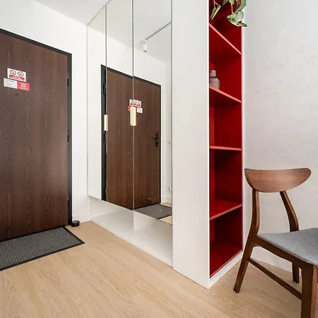 Lodz Fabryczna Free Parking Studio By Bookinghost Апартаменти